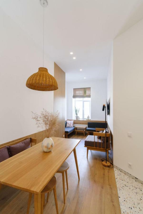 Sunrise Apartment Lviv Eksteriør bilde