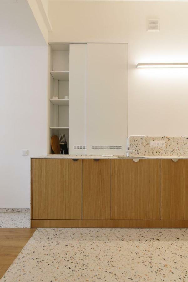 Sunrise Apartment Lviv Eksteriør bilde